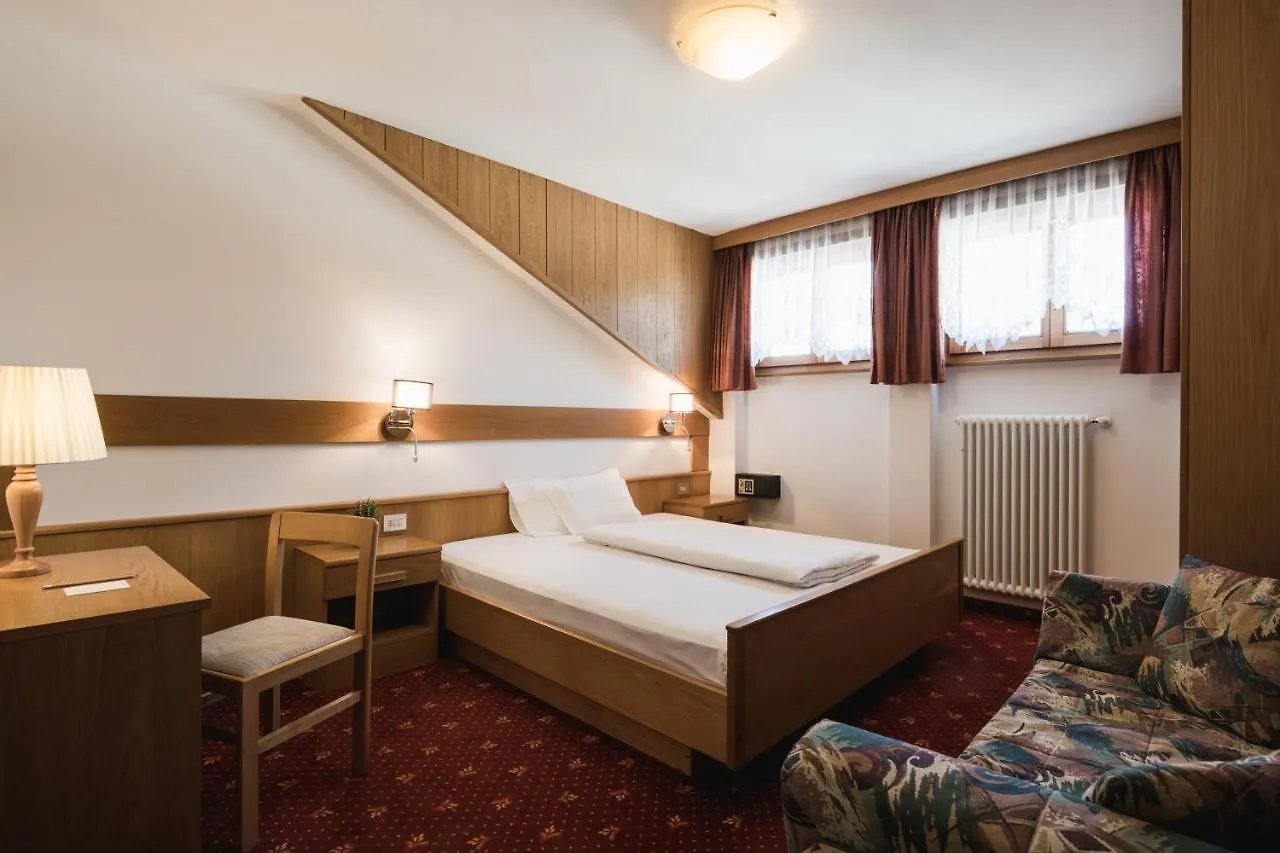 Laguscei Dolomites Mountain Hotel Arabba